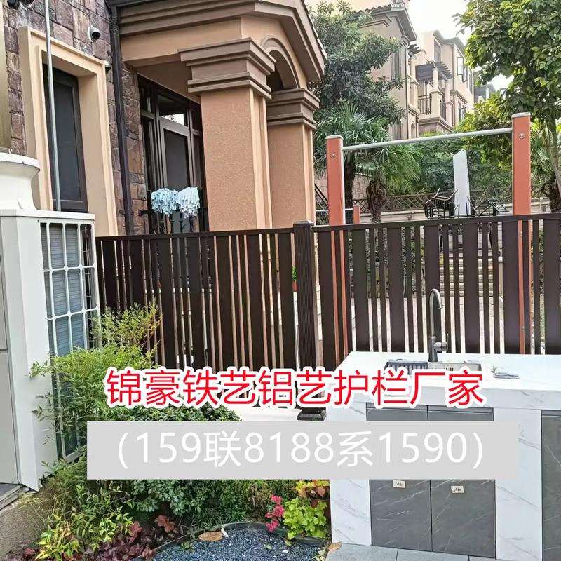平顶山装阳台护栏安装厂家 护栏结构设计与安装的专业指南