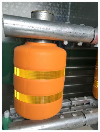 新型高速公路防撞护栏旋转桶护栏产品介绍与设计安装指南